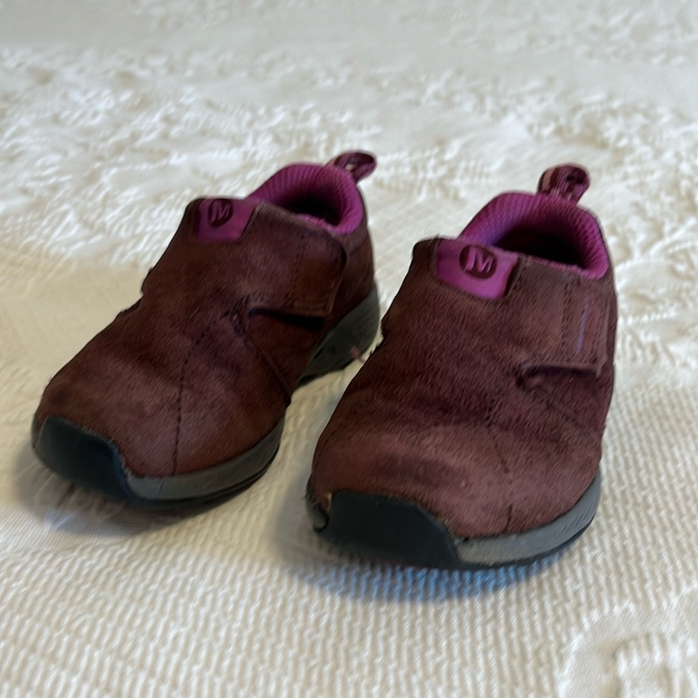 Merrell suede select grip kids shoes, Velcro closure, maroon/pink, 5.5 toddler